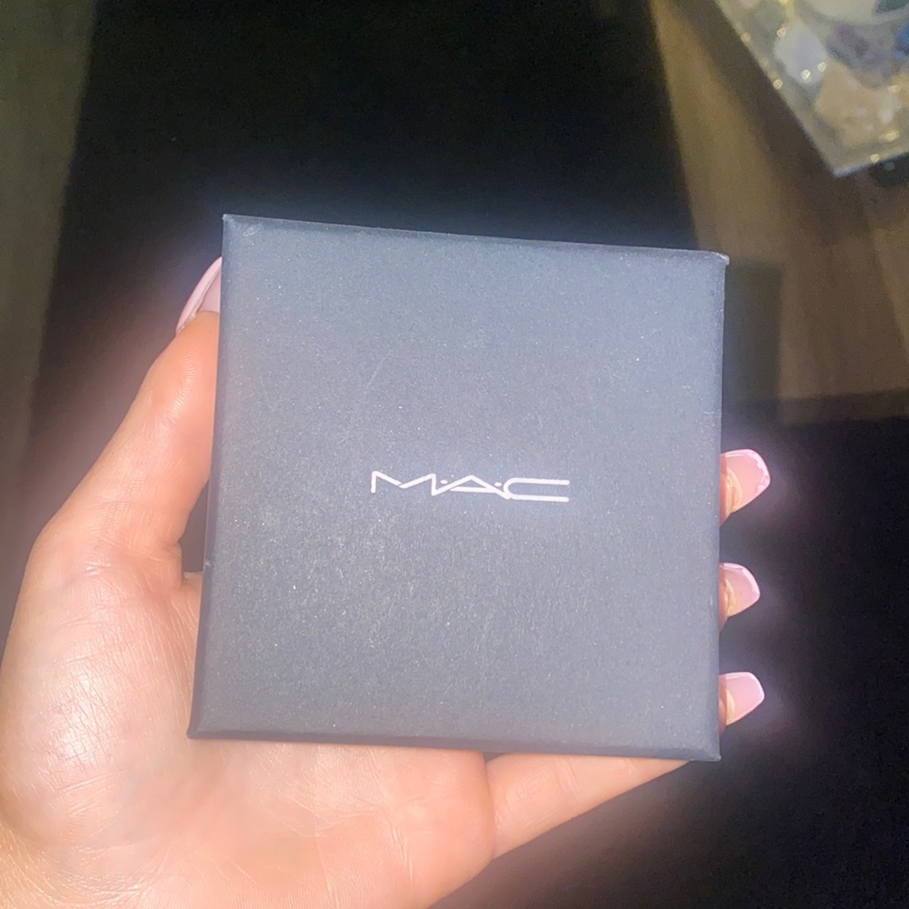 Mac gift box